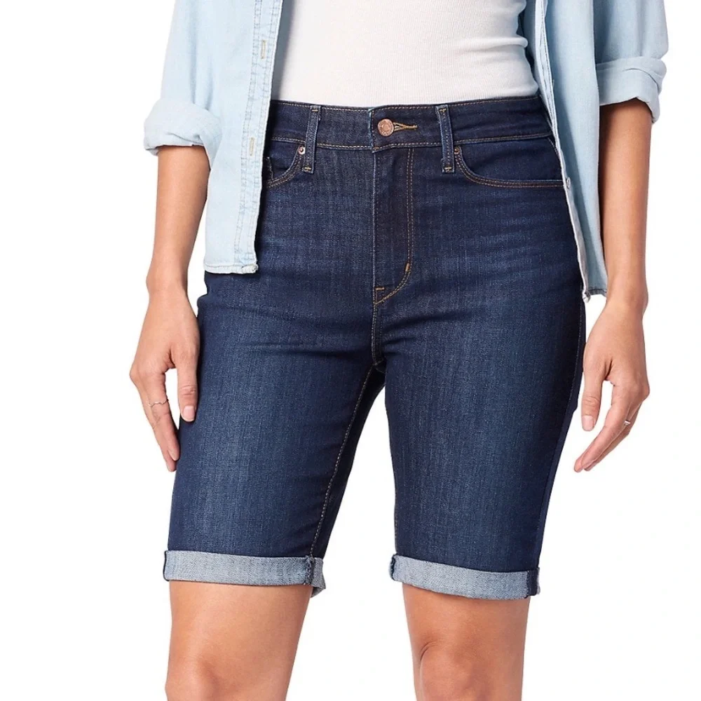 NWT Levi's Women's Dark Blue Bermuda Shorts
